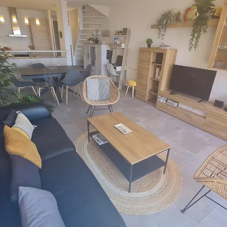 3/4 Pieces Climatise, & Vue - Fr-1-780-23 Apartment *